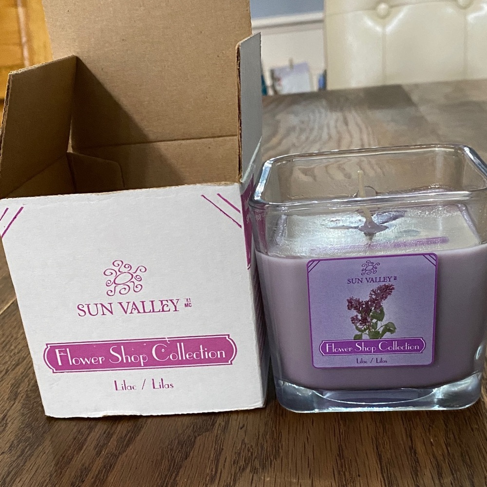 Sun Valley Lilac Candle NWOT
